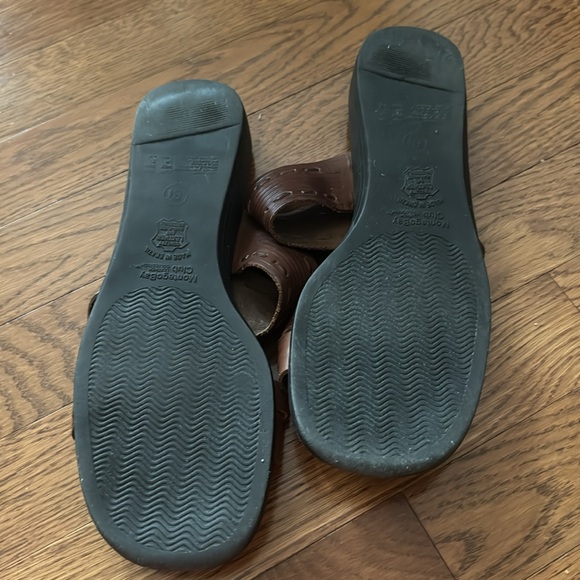 Cute, leather, slip on sandals. - Picture 3 of 5